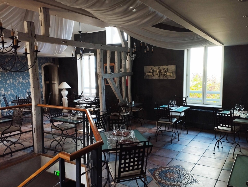 Le restaurant - La Tour de Pizz - Sainte-Savine - bon restaurant SAINTE-SAVINE